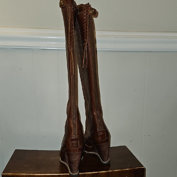 Ariat Brown Heeled Boots - Picture 4 of 5